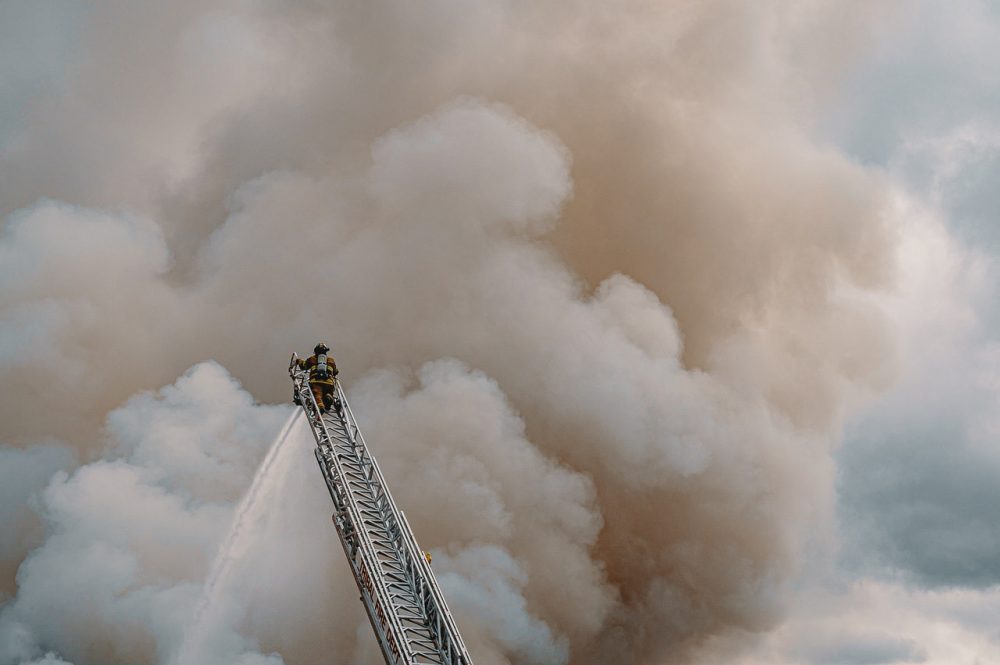 Qué tipo de escaleras usan los bomberos
