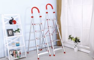 Cómo subir y bajar de las escaleras de mano