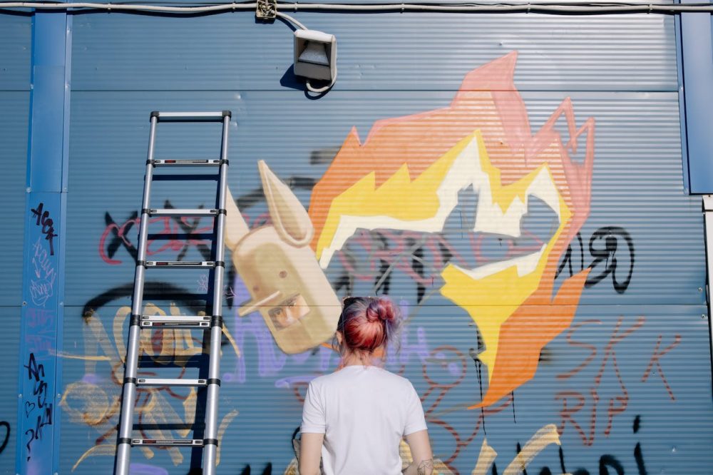  Escaleras telescópicas: solución eficaz para acceder a las alturas